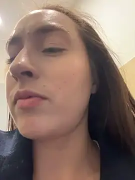 Holly_Play's cam snapshot