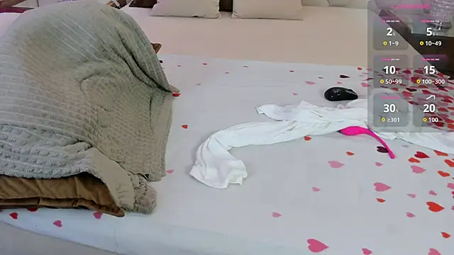 NaughtyLoryy live sex cam