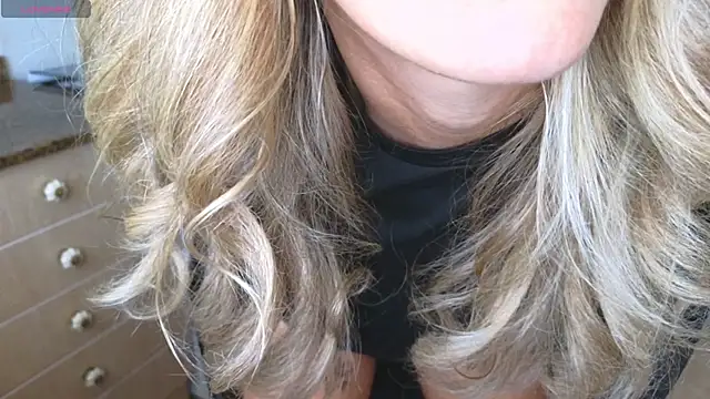 Lunamix live sex cam