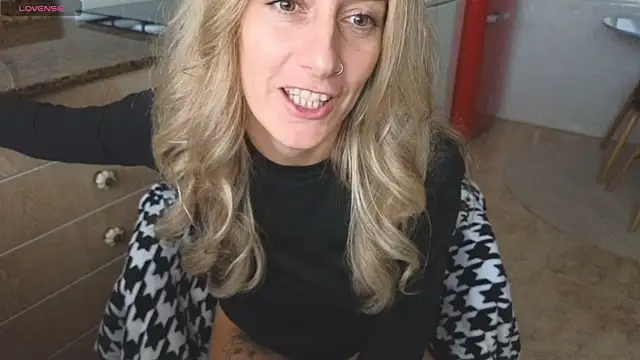 Lunamix live sex cam