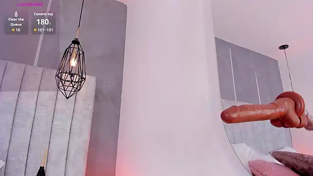 my_friends_mom live sex cam