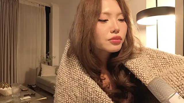 TammiLou live sex cam