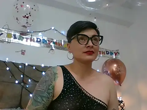 kat_paradise's cam snapshot