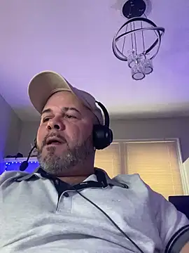 Cristian-Brayan's cam snapshot