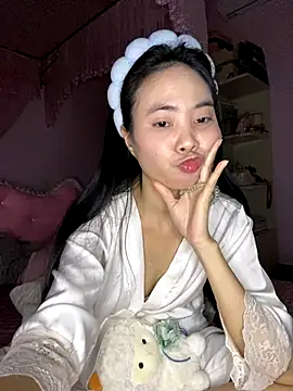 Dau-Tayy's cam snapshot