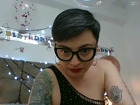 kat_paradise's cam snapshot