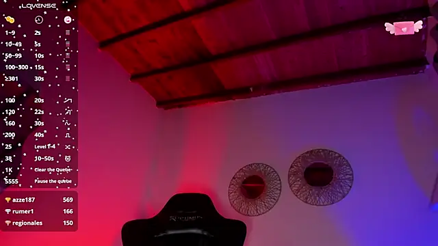 laura-hills18 live sex cam