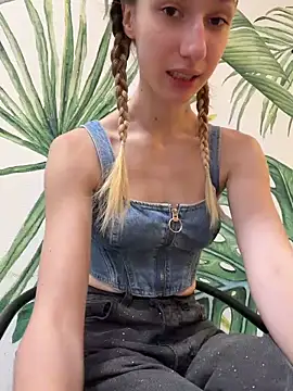 Lia__Love's cam snapshot