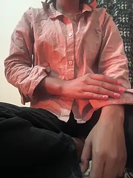 Dilnaazz's cam snapshot