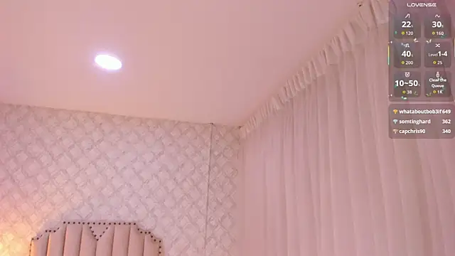 Pia_Johnson_'s cam snapshot