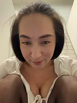 Holly_Play live sex cam