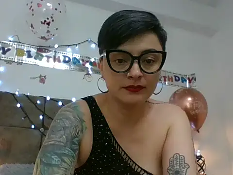 kat_paradise's cam snapshot