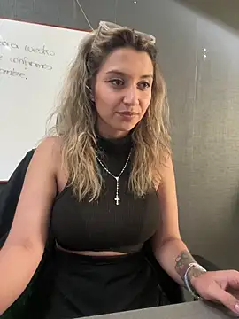 Isabella_Varella live sex cam