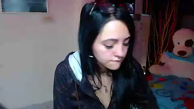 Violettasquirt live sex cam