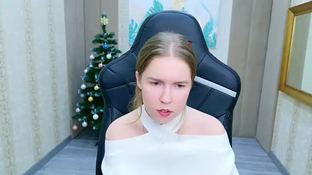 Alida_Brice's cam snapshot