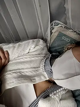 ezabel-'s cam snapshot