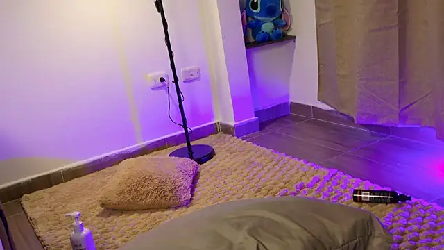 Heidy_angel_'s cam snapshot