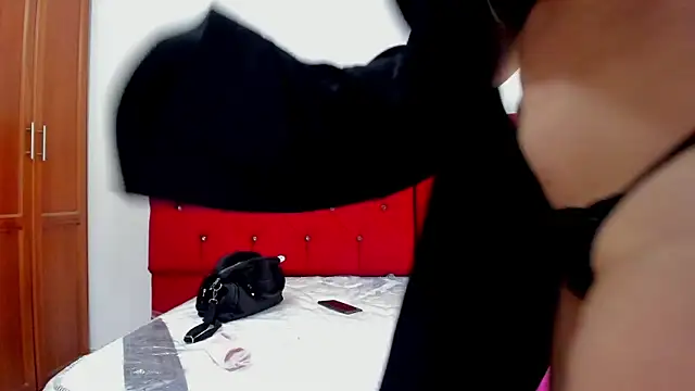 youlittle_perverts live sex cam