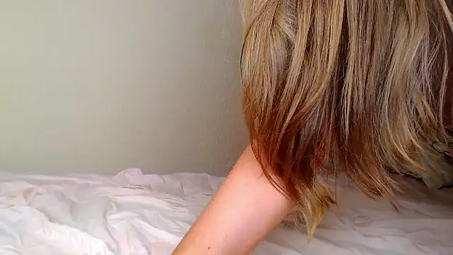 Just_alice's cam snapshot