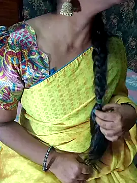 Shalini_telugu09's cam snapshot