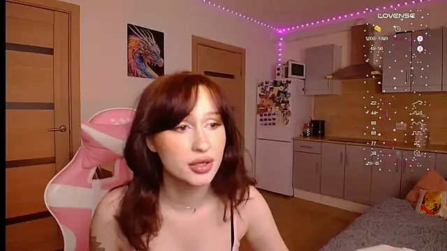 Lexy_and_Jenny's cam snapshot