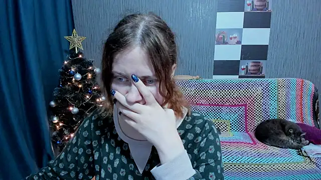 pa1e_pr1ncess's cam snapshot