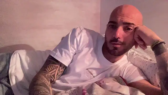 alessandromori91's cam snapshot