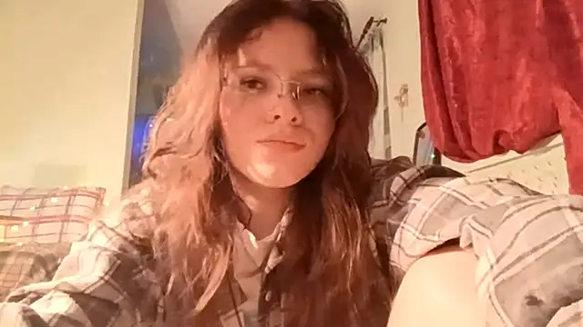 RedheadCuti's cam snapshot