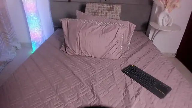 JulietaSnow's cam snapshot