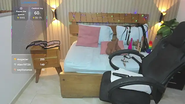 luciana_ballesteros_'s cam snapshot