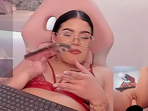 _Nikky_hearts's cam snapshot