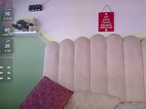 BiancaLuxx_'s cam snapshot