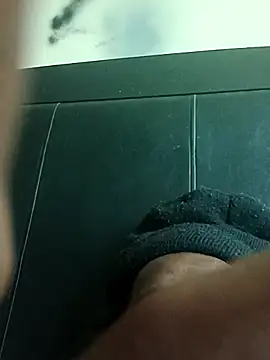 Kaalum561 live sex cam