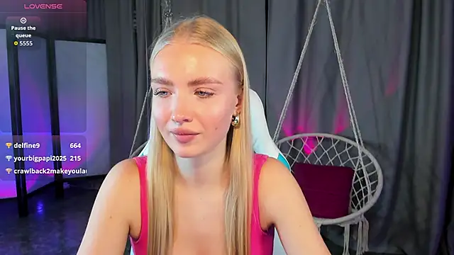 TessaGrays's cam snapshot