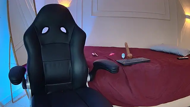 ashley_deluxe's cam snapshot