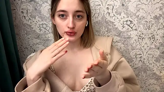 Emily_lyy's cam snapshot