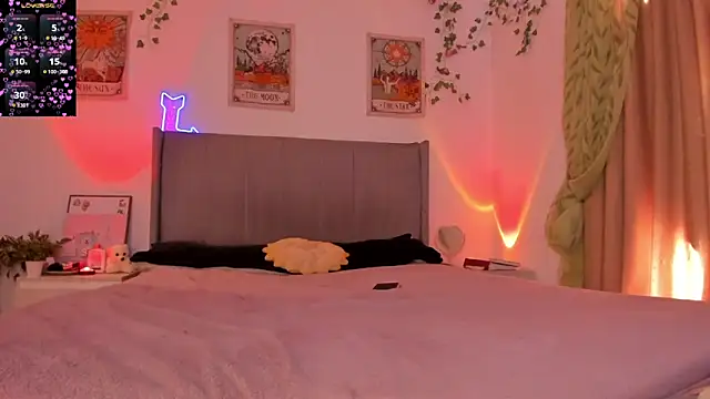 Whitekitty-exe live sex cam