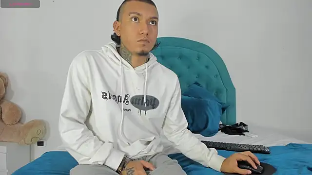 _cannabitch live sex cam