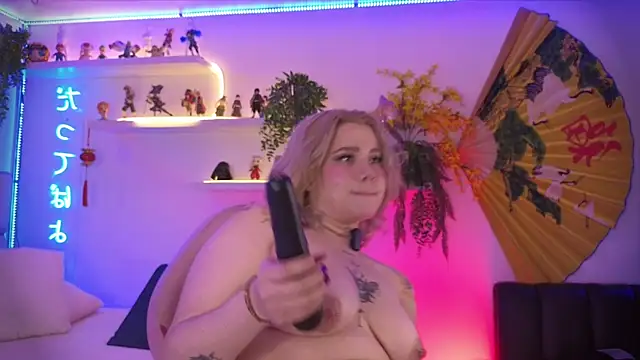 albaismynameX's cam snapshot