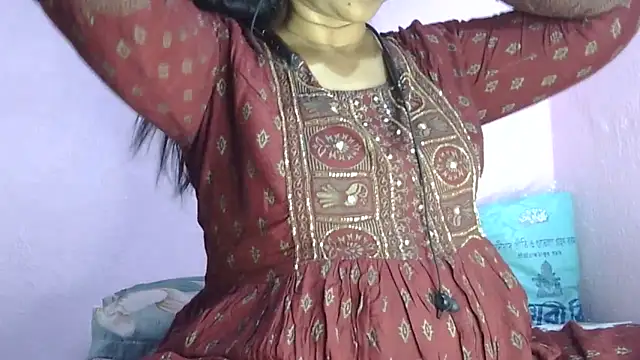 Pooja-suman's cam snapshot