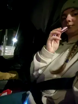 VanLifeVixen's cam snapshot