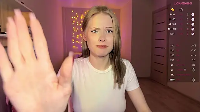 lisa_barbie's cam snapshot