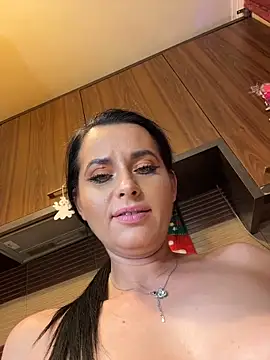 Hotmomcheckk_'s cam snapshot