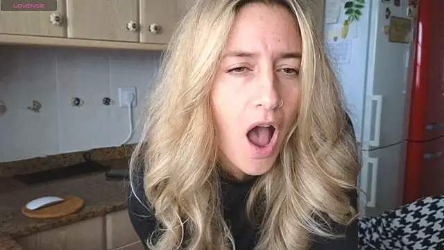 Lunamix's cam snapshot