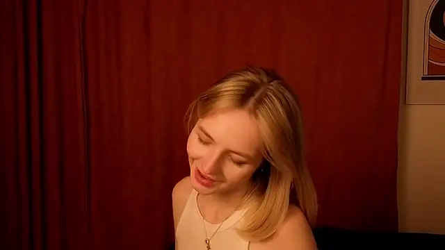 Sunshine_Angell's cam snapshot