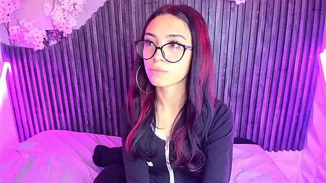 Molly_Bms_'s cam snapshot