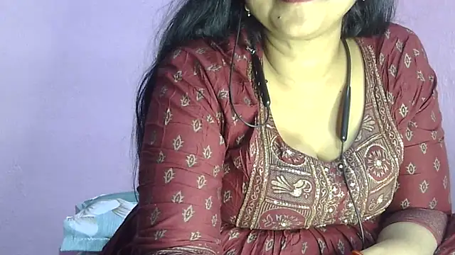 Pooja-suman's cam snapshot