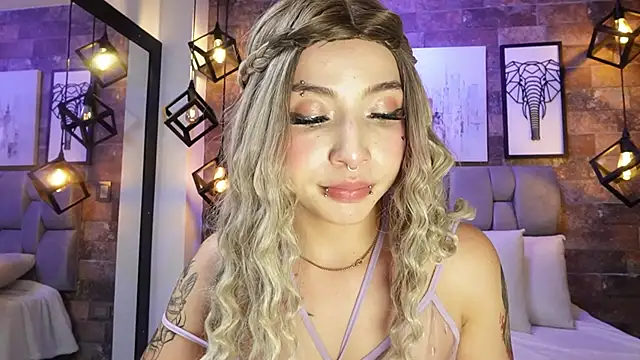 Sophia_Bellucci's cam snapshot