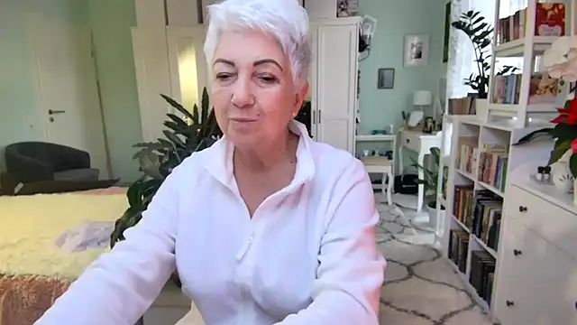 LovelyHelena's cam snapshot