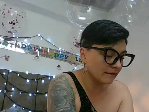 kat_paradise's cam snapshot